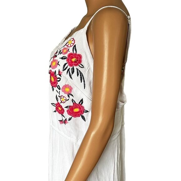 KELLY RENEÈ White Crepe Flower Embroidered Maxi Dress XLARGE - Picture 4 of 14